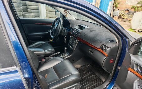 Toyota Avensis III рестайлинг, 2005 год, 550 000 рублей, 6 фотография