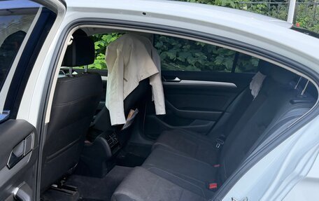 Volkswagen Passat B8 рестайлинг, 2015 год, 1 600 000 рублей, 9 фотография