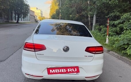 Volkswagen Passat B8 рестайлинг, 2015 год, 1 600 000 рублей, 5 фотография