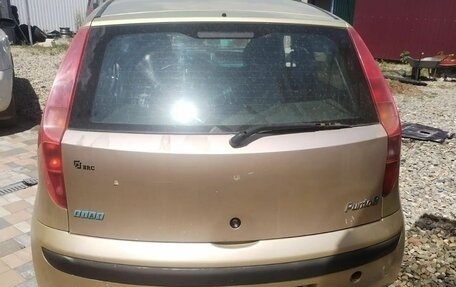Fiat Punto III Punto Evo рестайлинг, 2001 год, 130 000 рублей, 3 фотография