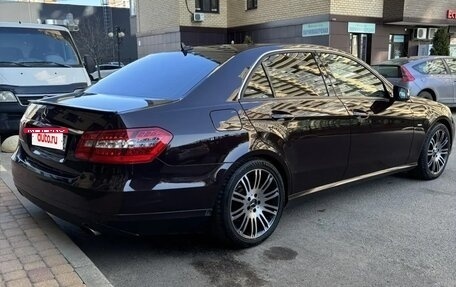 Mercedes-Benz E-Класс, 2010 год, 1 300 000 рублей, 5 фотография