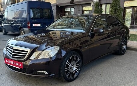 Mercedes-Benz E-Класс, 2010 год, 1 300 000 рублей, 3 фотография