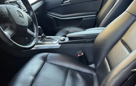 Mercedes-Benz E-Класс, 2010 год, 1 300 000 рублей, 9 фотография