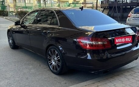 Mercedes-Benz E-Класс, 2010 год, 1 300 000 рублей, 7 фотография