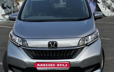 Honda Freed II, 2020 год, 1 635 000 рублей, 2 фотография