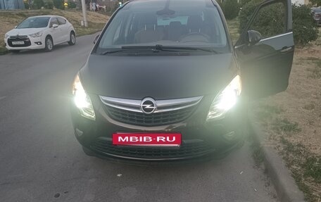 Opel Zafira C рестайлинг, 2013 год, 1 100 000 рублей, 7 фотография