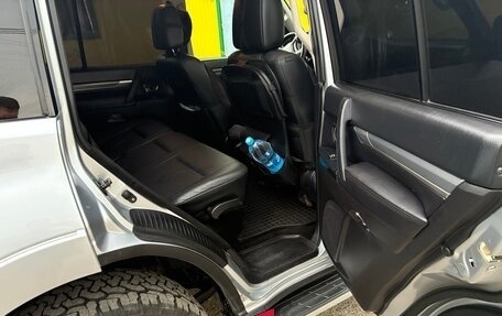 Mitsubishi Pajero IV, 2011 год, 2 250 000 рублей, 13 фотография
