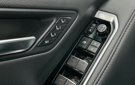 Toyota Land Cruiser, 2024 год, 12 650 000 рублей, 17 фотография