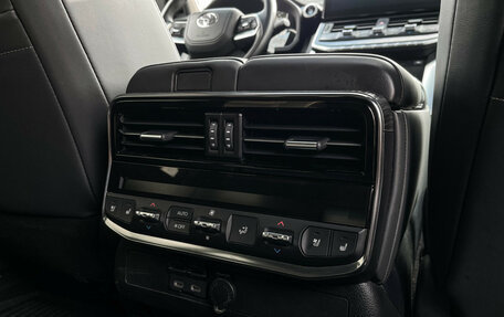 Toyota Land Cruiser, 2024 год, 12 650 000 рублей, 28 фотография