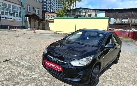 Hyundai Solaris II рестайлинг, 2011 год, 390 000 рублей, 2 фотография