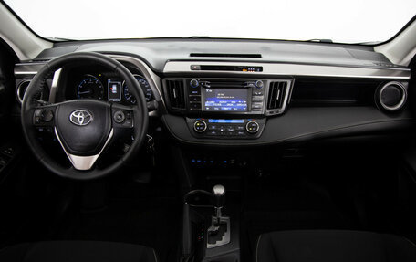 Toyota RAV4, 2016 год, 2 290 000 рублей, 10 фотография