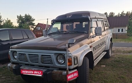 Nissan Safari IV, 1995 год, 750 000 рублей, 2 фотография
