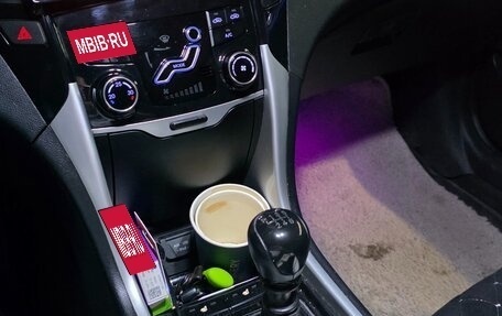 Hyundai Sonata VI, 2012 год, 1 100 000 рублей, 4 фотография