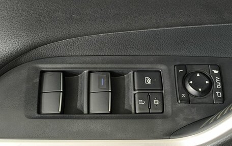 Toyota RAV4, 2021 год, 3 699 000 рублей, 16 фотография