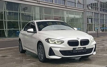 BMW 1 серия, 2023 год, 1 890 000 рублей, 1 фотография