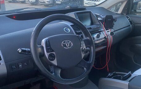Toyota Prius, 2008 год, 820 000 рублей, 8 фотография