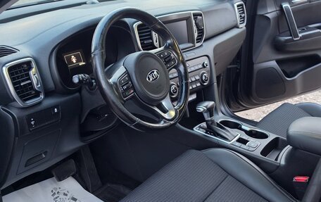 KIA Sportage IV рестайлинг, 2018 год, 2 100 000 рублей, 6 фотография