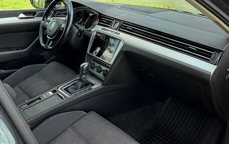 Volkswagen Passat B8 рестайлинг, 2018 год, 1 950 000 рублей, 6 фотография