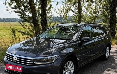 Volkswagen Passat B8 рестайлинг, 2018 год, 1 950 000 рублей, 10 фотография