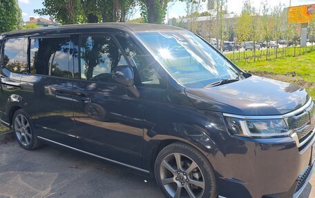 Honda Stepwgn IV, 2022 год, 3 600 000 рублей, 3 фотография