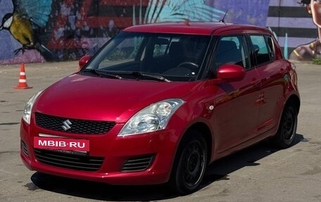 Suzuki Swift IV, 2011 год, 690 000 рублей, 2 фотография