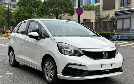 Honda Fit, 2022 год, 1 100 004 рублей, 3 фотография