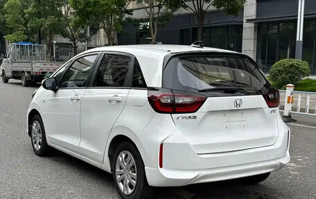 Honda Fit, 2022 год, 1 100 004 рублей, 5 фотография