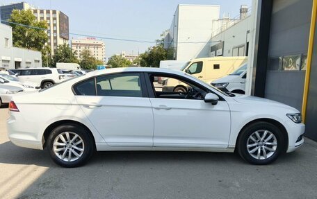 Volkswagen Passat B8 рестайлинг, 2016 год, 1 800 000 рублей, 4 фотография