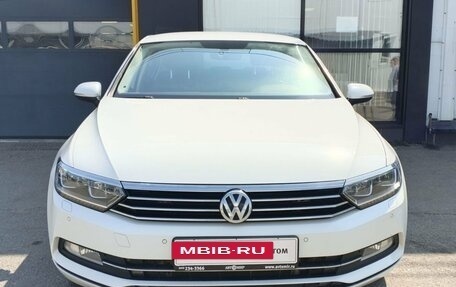 Volkswagen Passat B8 рестайлинг, 2016 год, 1 800 000 рублей, 2 фотография