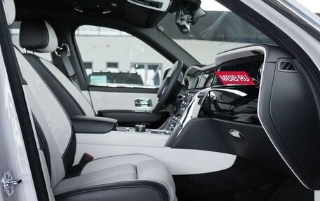 Rolls-Royce Cullinan, 2026 год, 45 911 000 рублей, 13 фотография