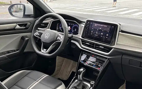 Volkswagen T-Roc I, 2021 год, 1 290 222 рублей, 9 фотография