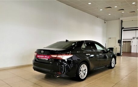 Toyota Camry, 2018 год, 2 785 150 рублей, 2 фотография