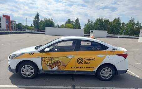 Hyundai Solaris II рестайлинг, 2018 год, 650 000 рублей, 1 фотография