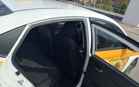 Hyundai Solaris II рестайлинг, 2018 год, 650 000 рублей, 8 фотография