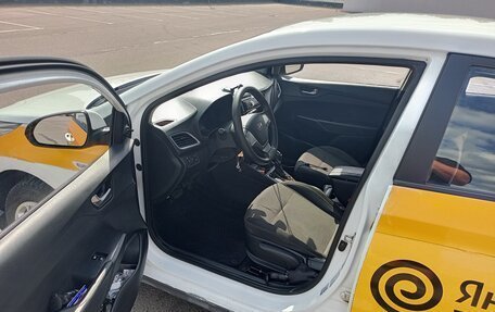 Hyundai Solaris II рестайлинг, 2018 год, 650 000 рублей, 5 фотография