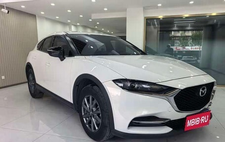 Mazda CX-4, 2023 год, 2 100 000 рублей, 3 фотография