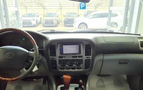 Toyota Land Cruiser 100 рестайлинг 2, 2000 год, 1 150 000 рублей, 8 фотография