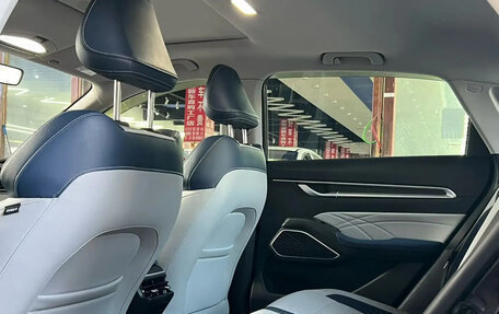 Geely Emgrand, 2023 год, 1 540 017 рублей, 8 фотография