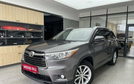 Toyota Highlander III, 2014 год, 2 670 000 рублей, 1 фотография