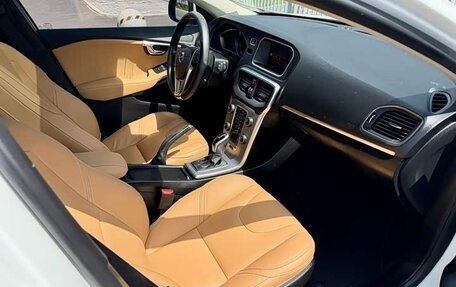 Volvo V40 II рестайлинг, 2017 год, 1 070 007 рублей, 9 фотография