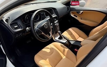 Volvo V40 II рестайлинг, 2017 год, 1 070 007 рублей, 8 фотография