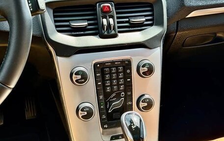 Volvo V40 II рестайлинг, 2017 год, 1 070 007 рублей, 13 фотография