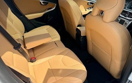 Volvo V40 II рестайлинг, 2017 год, 1 070 007 рублей, 11 фотография
