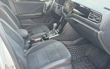 Volkswagen T-Roc I, 2021 год, 1 960 020 рублей, 16 фотография