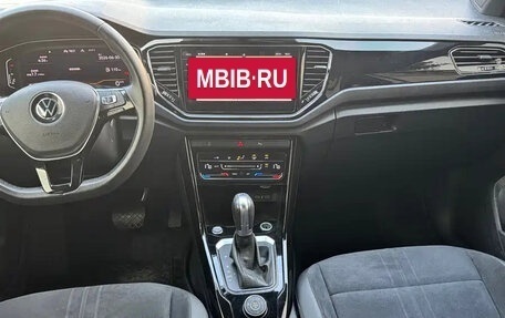 Volkswagen T-Roc I, 2021 год, 1 960 020 рублей, 9 фотография