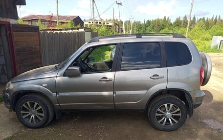 Chevrolet Niva I рестайлинг, 2011 год, 495 000 рублей, 5 фотография