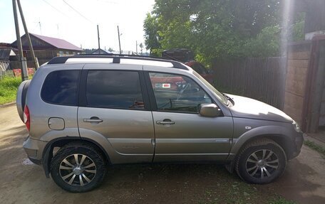 Chevrolet Niva I рестайлинг, 2011 год, 495 000 рублей, 6 фотография