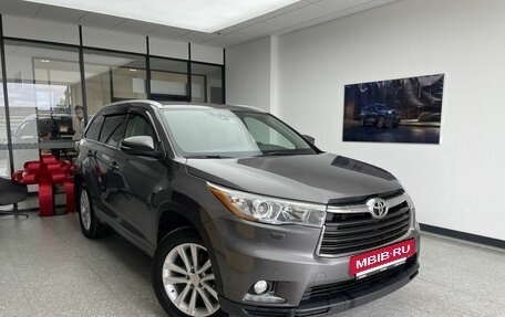Toyota Highlander III, 2014 год, 2 670 000 рублей, 3 фотография