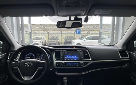 Toyota Highlander III, 2014 год, 2 670 000 рублей, 11 фотография