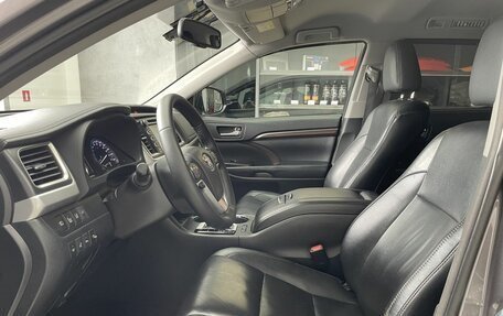 Toyota Highlander III, 2014 год, 2 670 000 рублей, 8 фотография